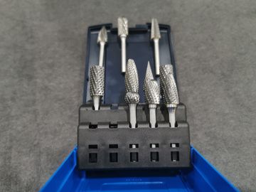 Guter Preis KUNDENGEBUNDENES HARTMETALL, DAS TOOL-/ROTARYgrat-GESETZTE SPLITTER-FARBE ENTGRÄT Online